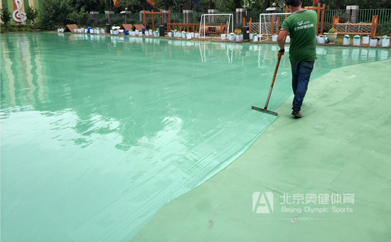 硅pu籃球場地面優(yōu)點有哪些，打籃球現(xiàn)在知道還不晚