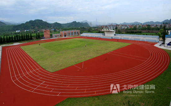 對(duì)不同塑膠跑道翻新，量身定制翻新維修施工方案